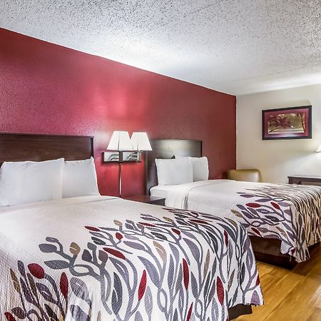 Red Roof Inn Houston East I-10 Екстер'єр фото