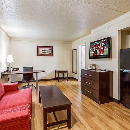 Red Roof Inn Houston East I-10 Екстер'єр фото
