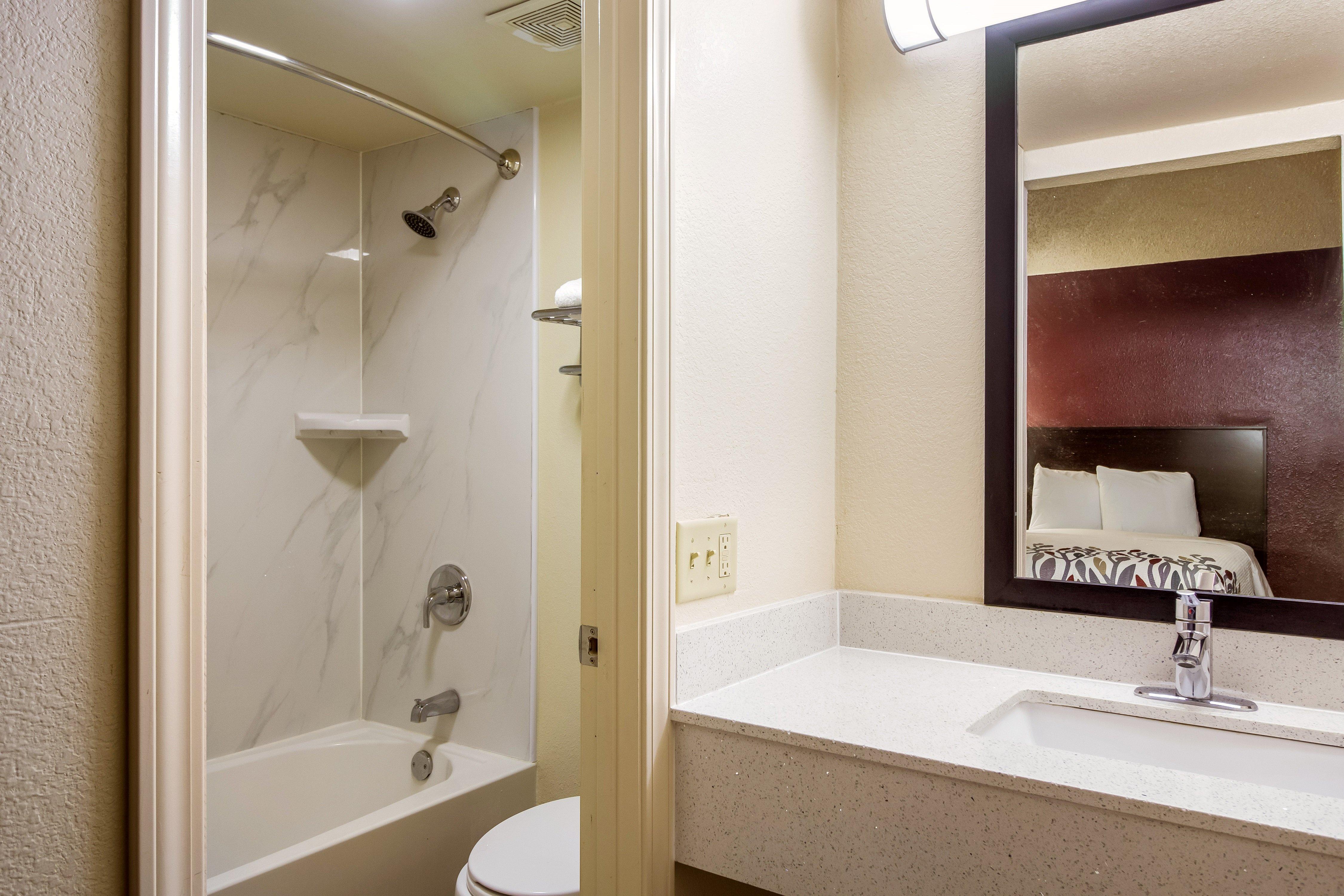 Red Roof Inn Houston East I-10 Екстер'єр фото