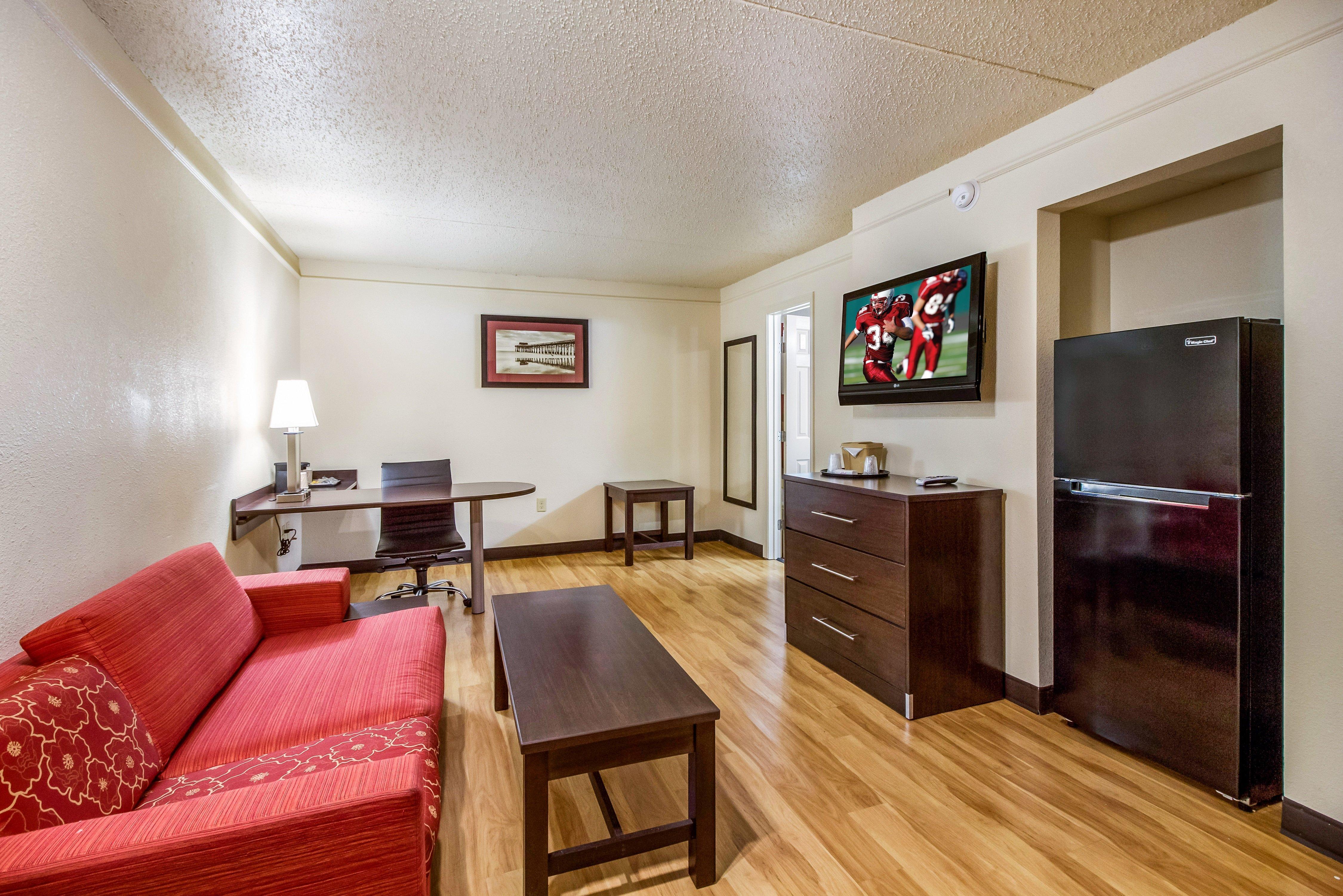 Red Roof Inn Houston East I-10 Екстер'єр фото