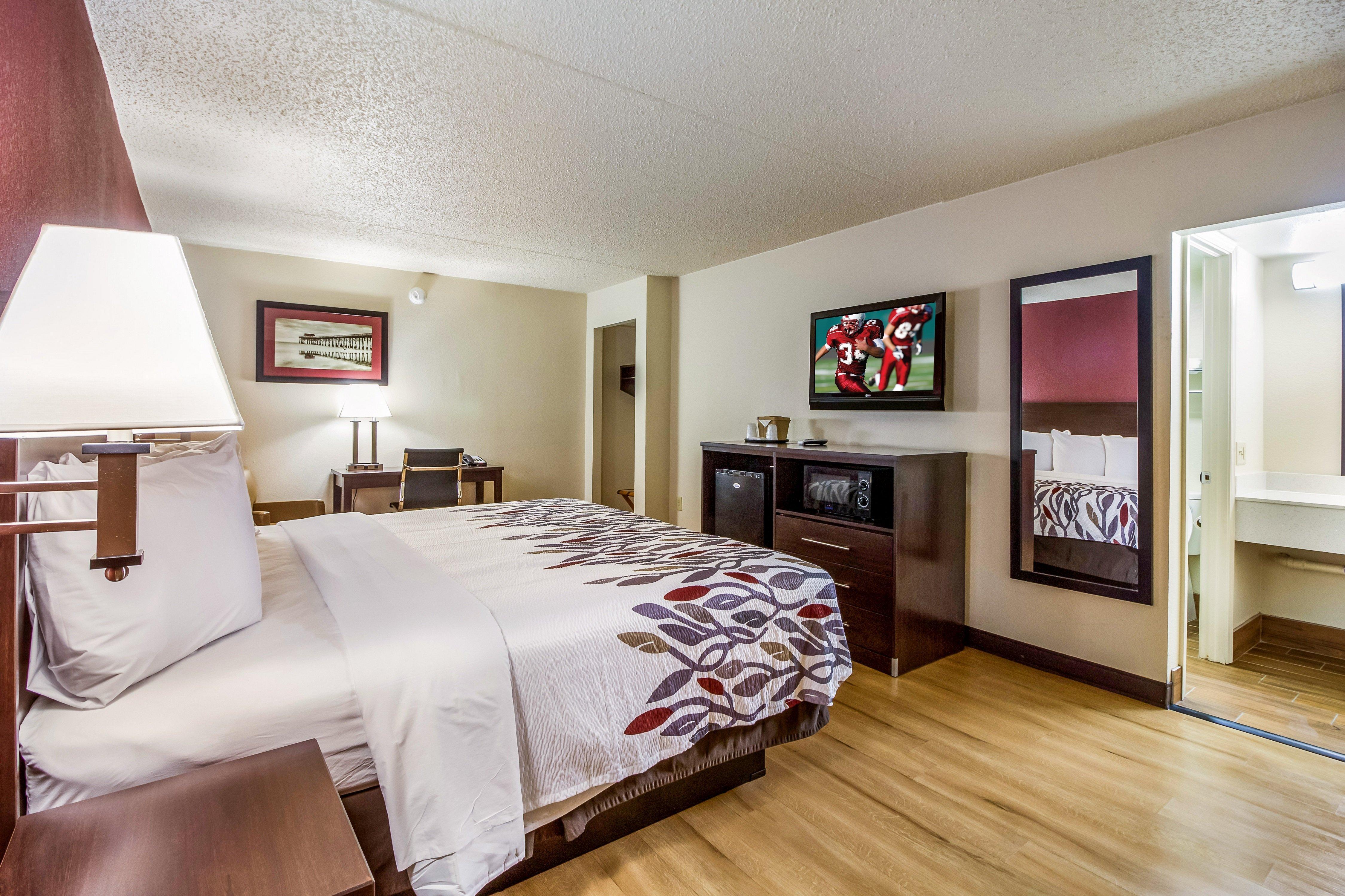Red Roof Inn Houston East I-10 Екстер'єр фото