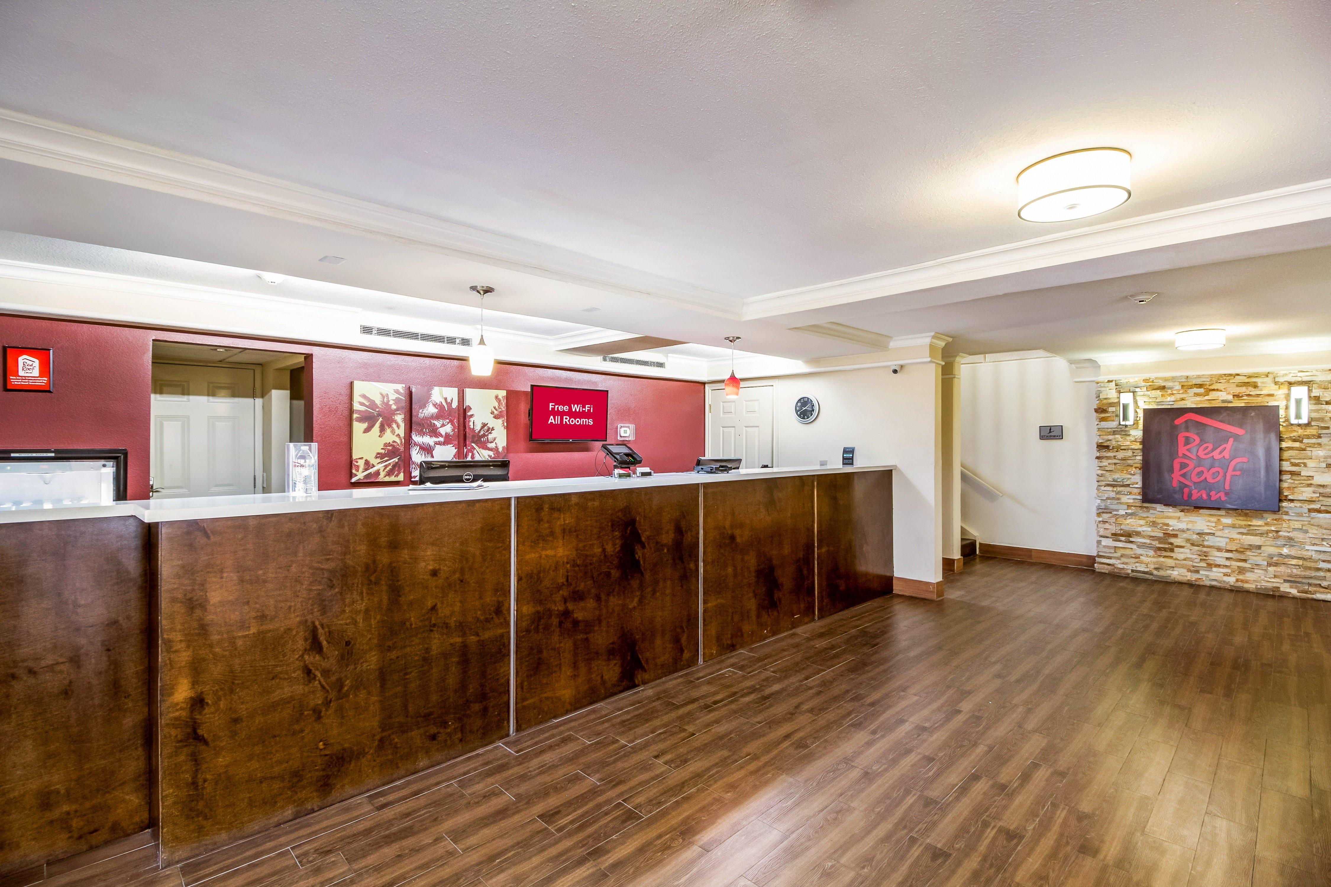 Red Roof Inn Houston East I-10 Екстер'єр фото