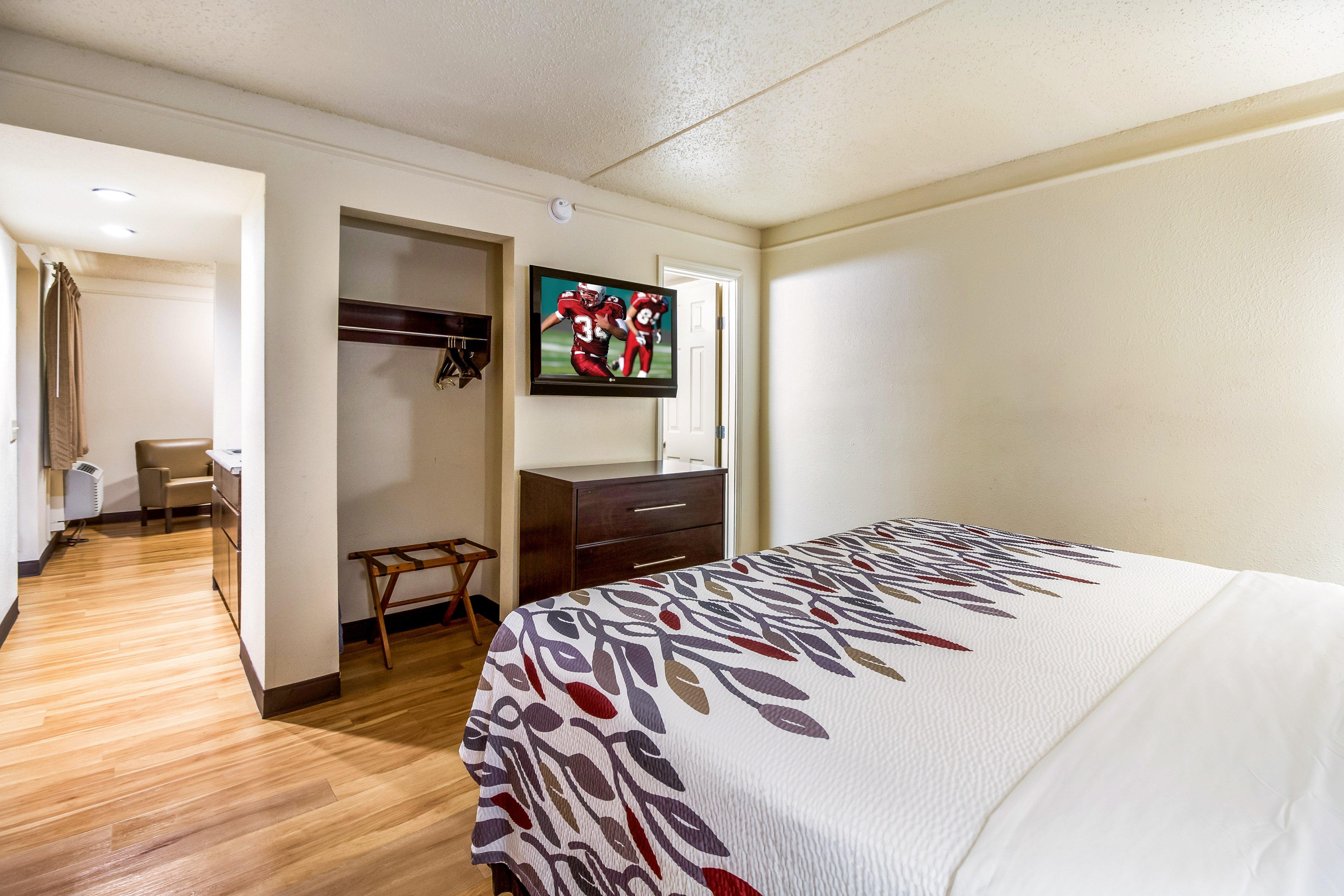 Red Roof Inn Houston East I-10 Екстер'єр фото