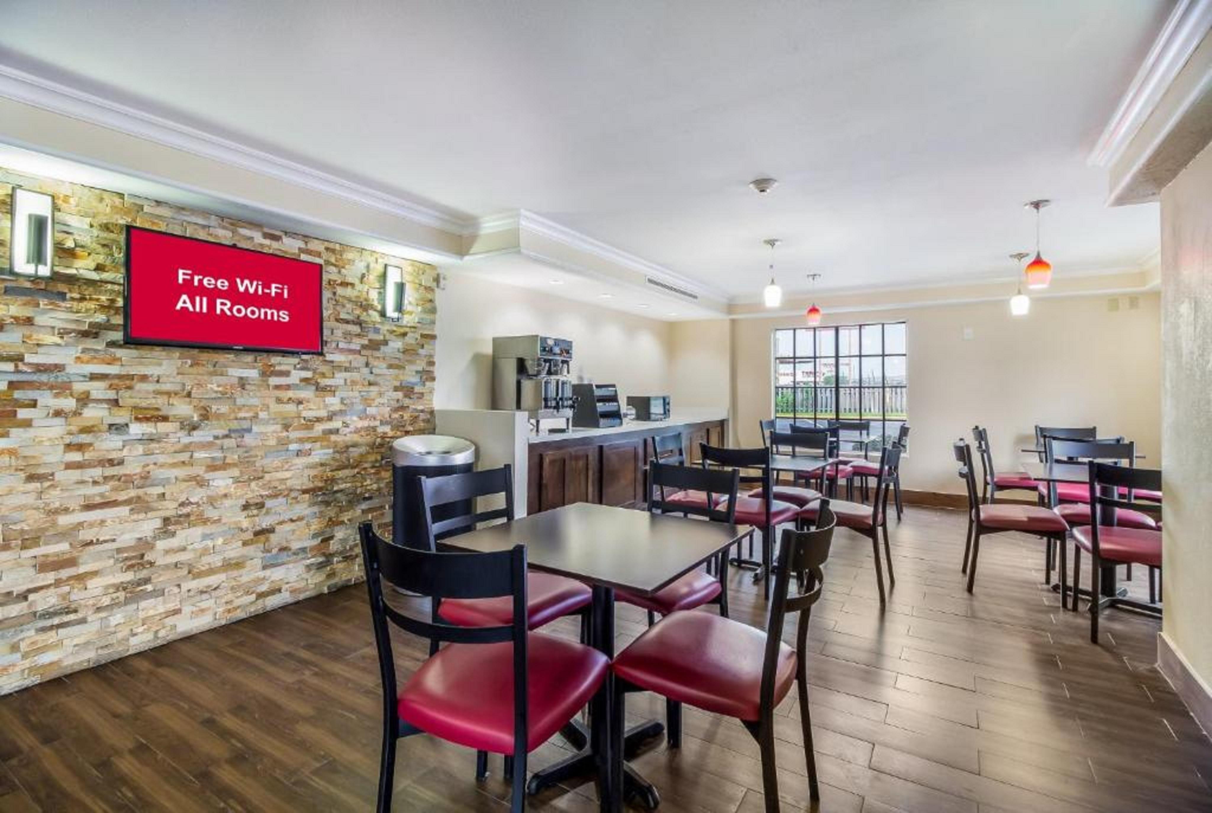Red Roof Inn Houston East I-10 Екстер'єр фото