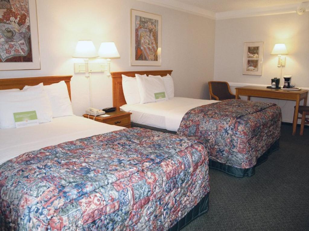 Red Roof Inn Houston East I-10 Номер фото