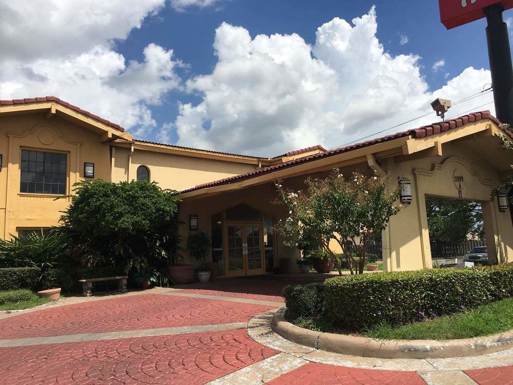 Red Roof Inn Houston East I-10 Екстер'єр фото