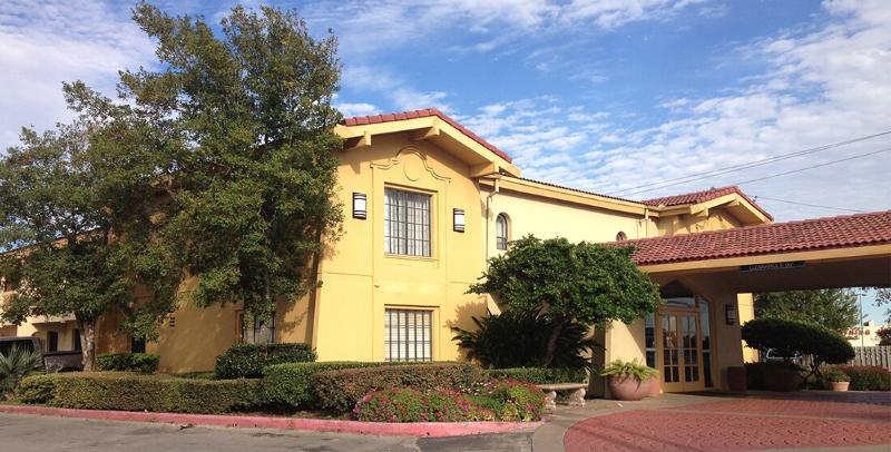 Red Roof Inn Houston East I-10 Екстер'єр фото
